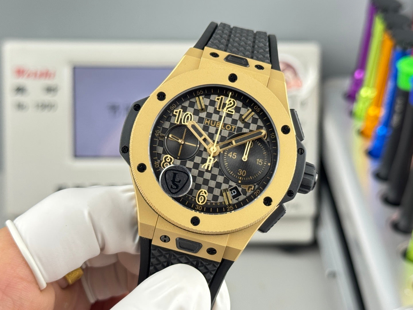 Hublot Big Bang 20th Anniversary – Full Magic Gold, 43mm