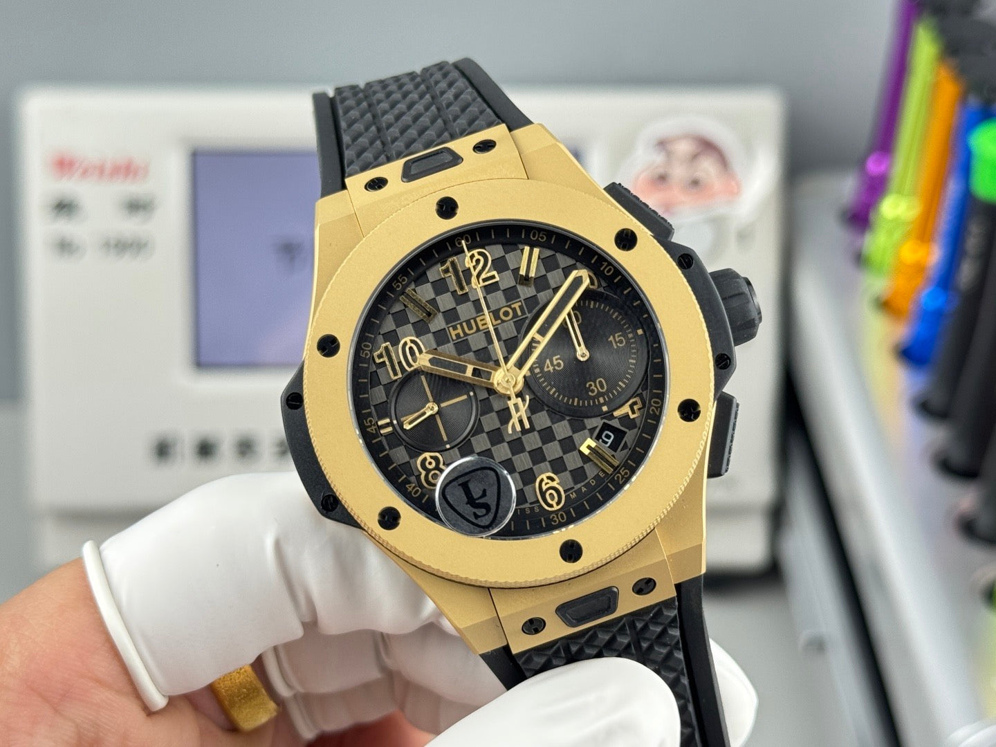 Hublot Big Bang 20th Anniversary – Full Magic Gold, 43mm