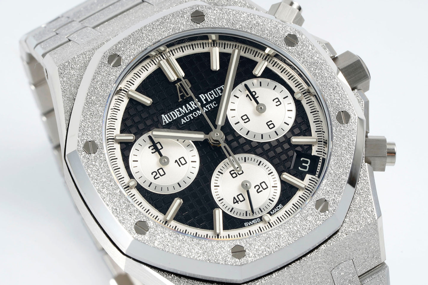 Audemars Piguet Royal Oak Chronograph – Frosted White Gold