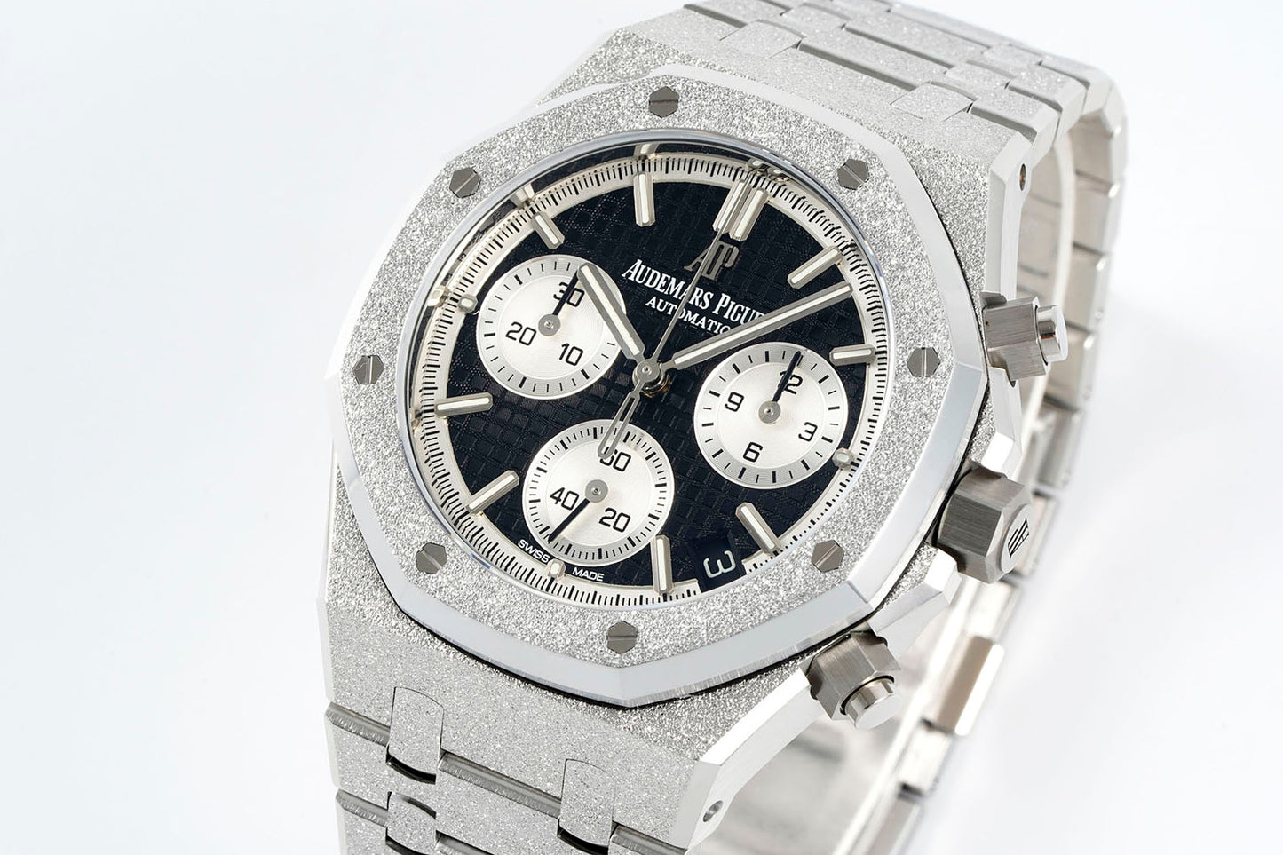 Audemars Piguet Royal Oak Chronograph – Frosted White Gold
