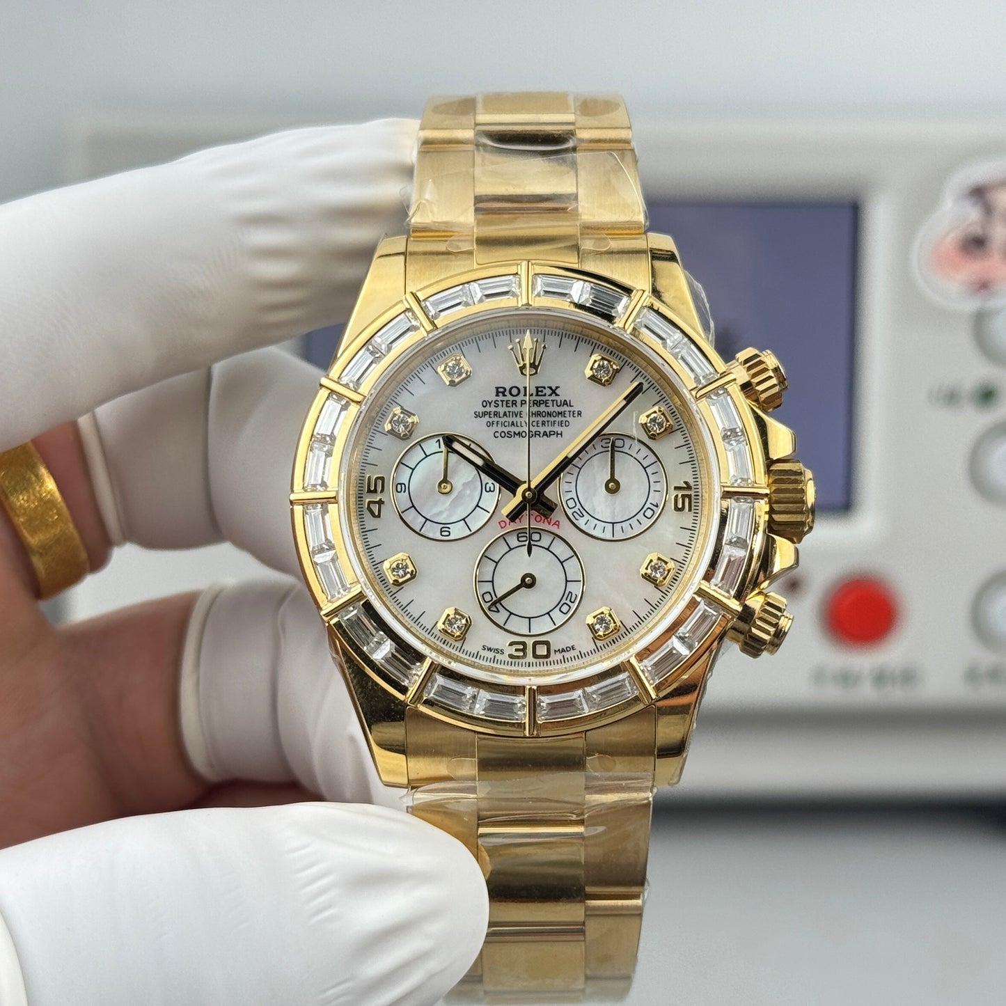 Rolex Cosmograph Daytona Yellow Gold Diamond Bezel 116568BR