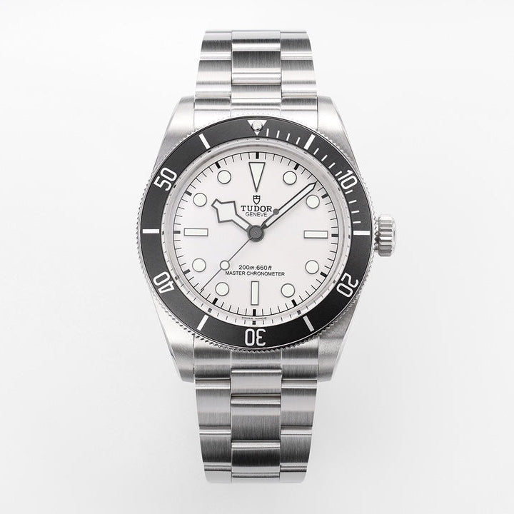 Tudor Black Bay 68 Automatic Watch – Silver Dial, Stainless Steel Bracelet