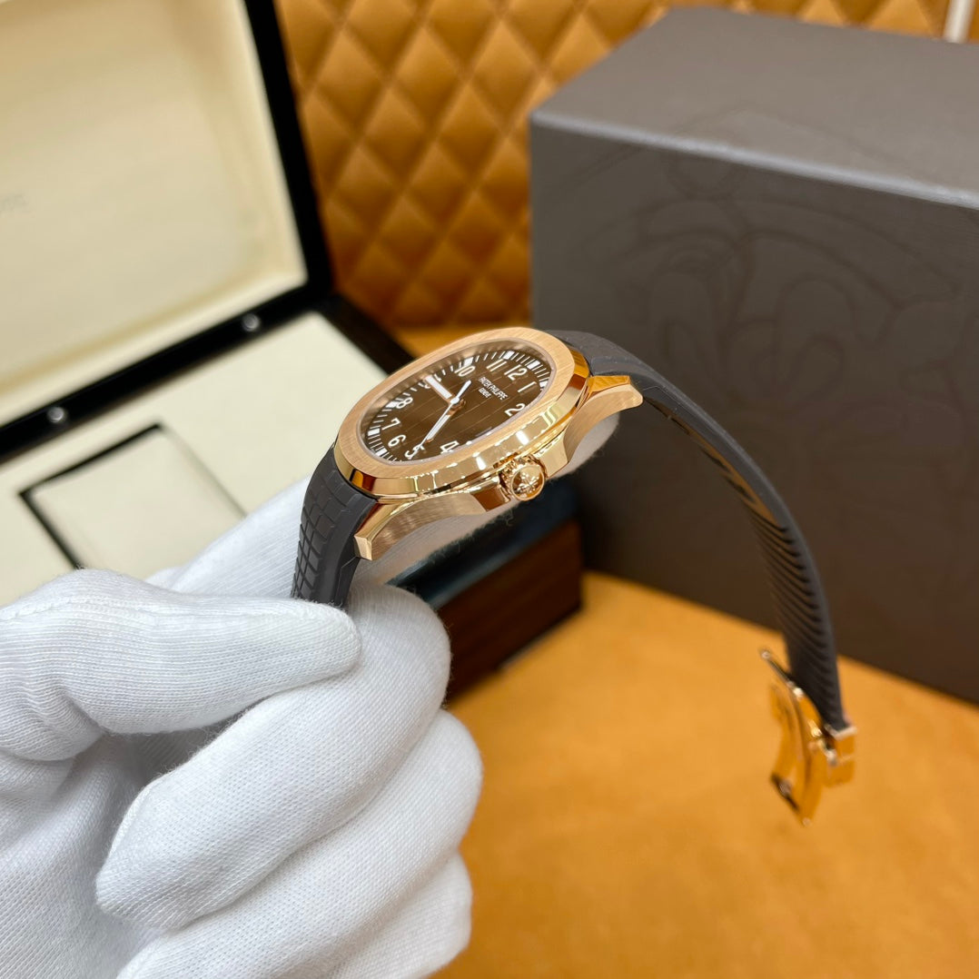 Patek Philippe Aquanaut 5167R-001 – Luxury Rose Gold Watch with Chocolate Dial & Rubber Strap