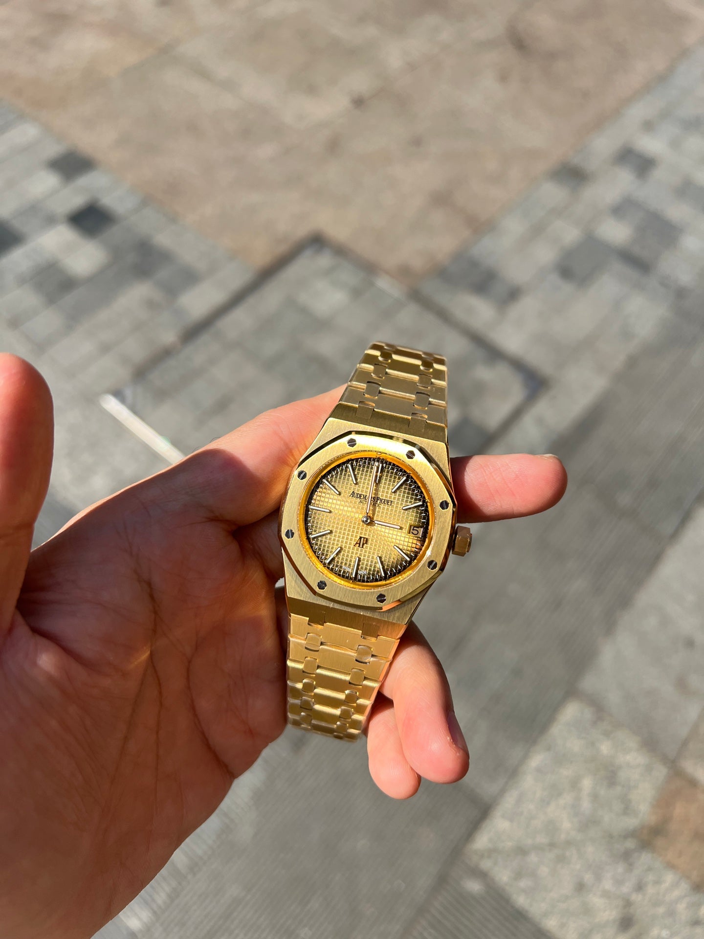 Audemars Piguet Royal Oak "Jumbo" Extra-Thin – Yellow Gold 50th Anniversary Edition