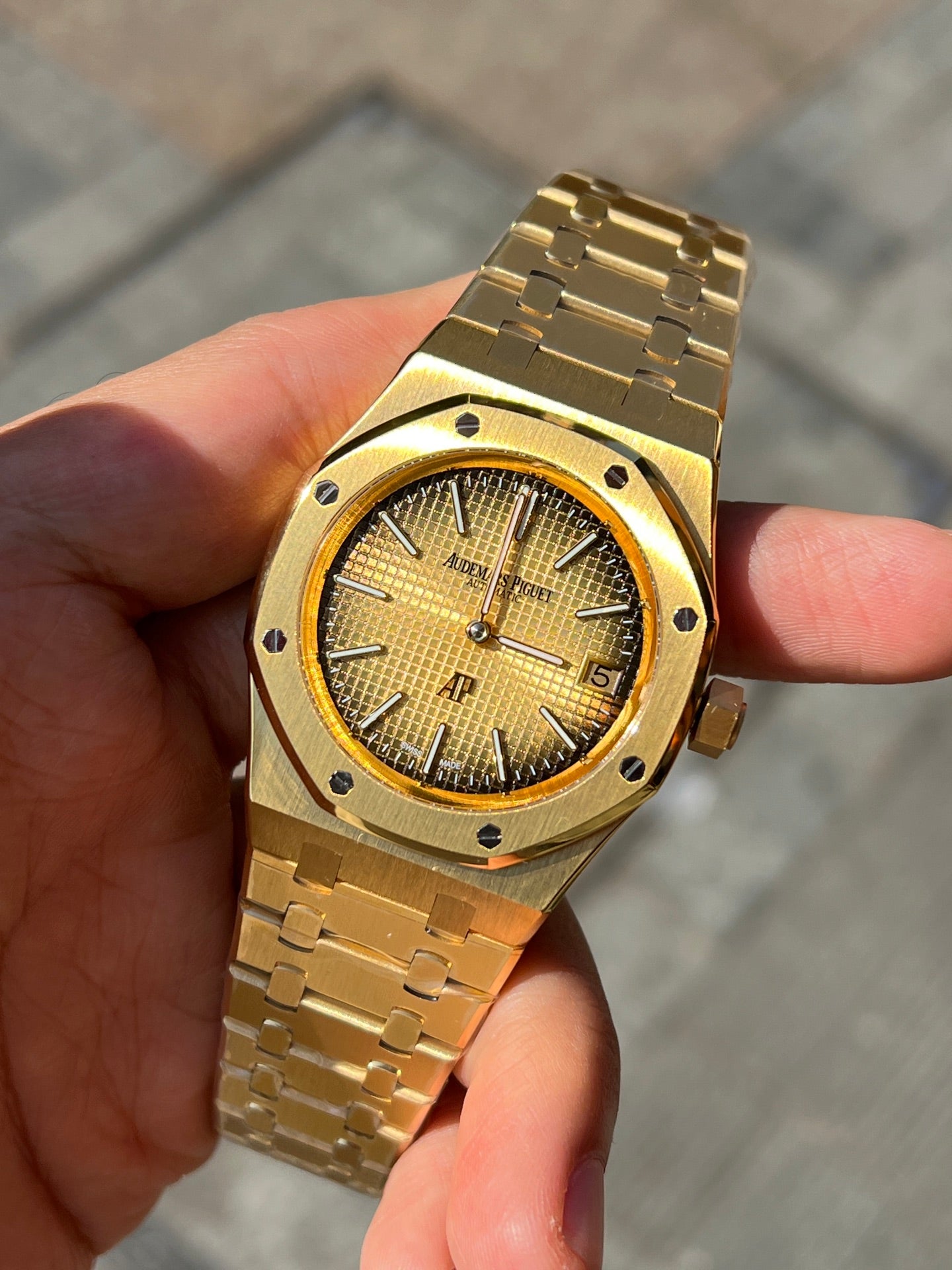 Audemars Piguet Royal Oak "Jumbo" Extra-Thin – Yellow Gold 50th Anniversary Edition