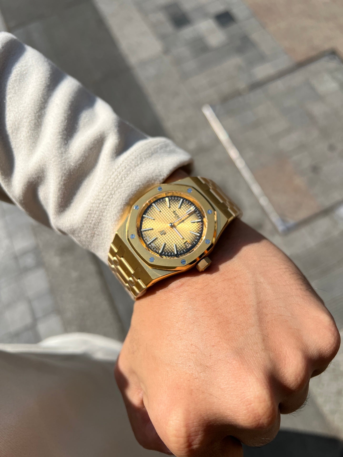 Audemars Piguet Royal Oak "Jumbo" Extra-Thin – Yellow Gold 50th Anniversary Edition