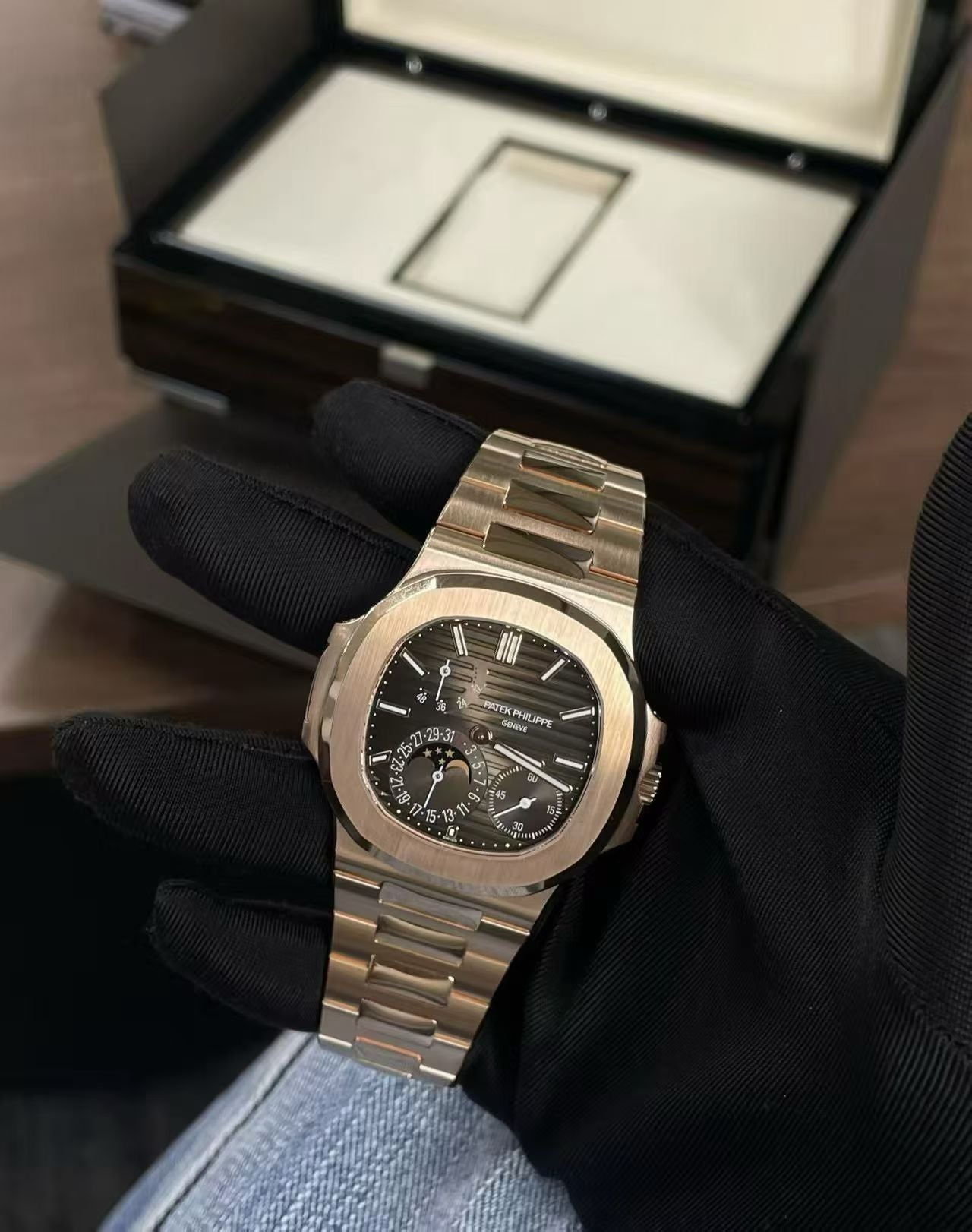 Patek Philippe Nautilus 5712/1R-001 Moon Phases in Rose Gold with Brown Sunburst Dial