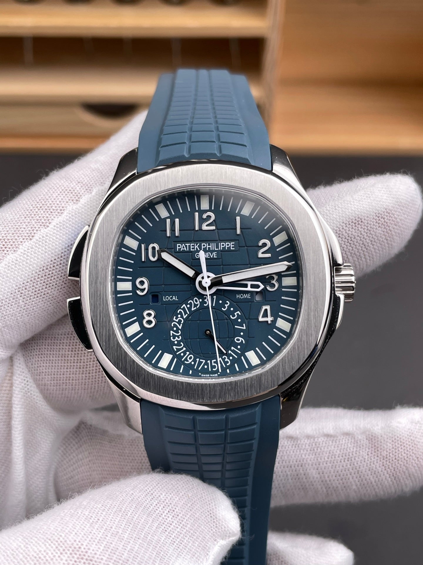 Patek Philippe Aquanaut Travel Time 5164G-001 White Gold Watch