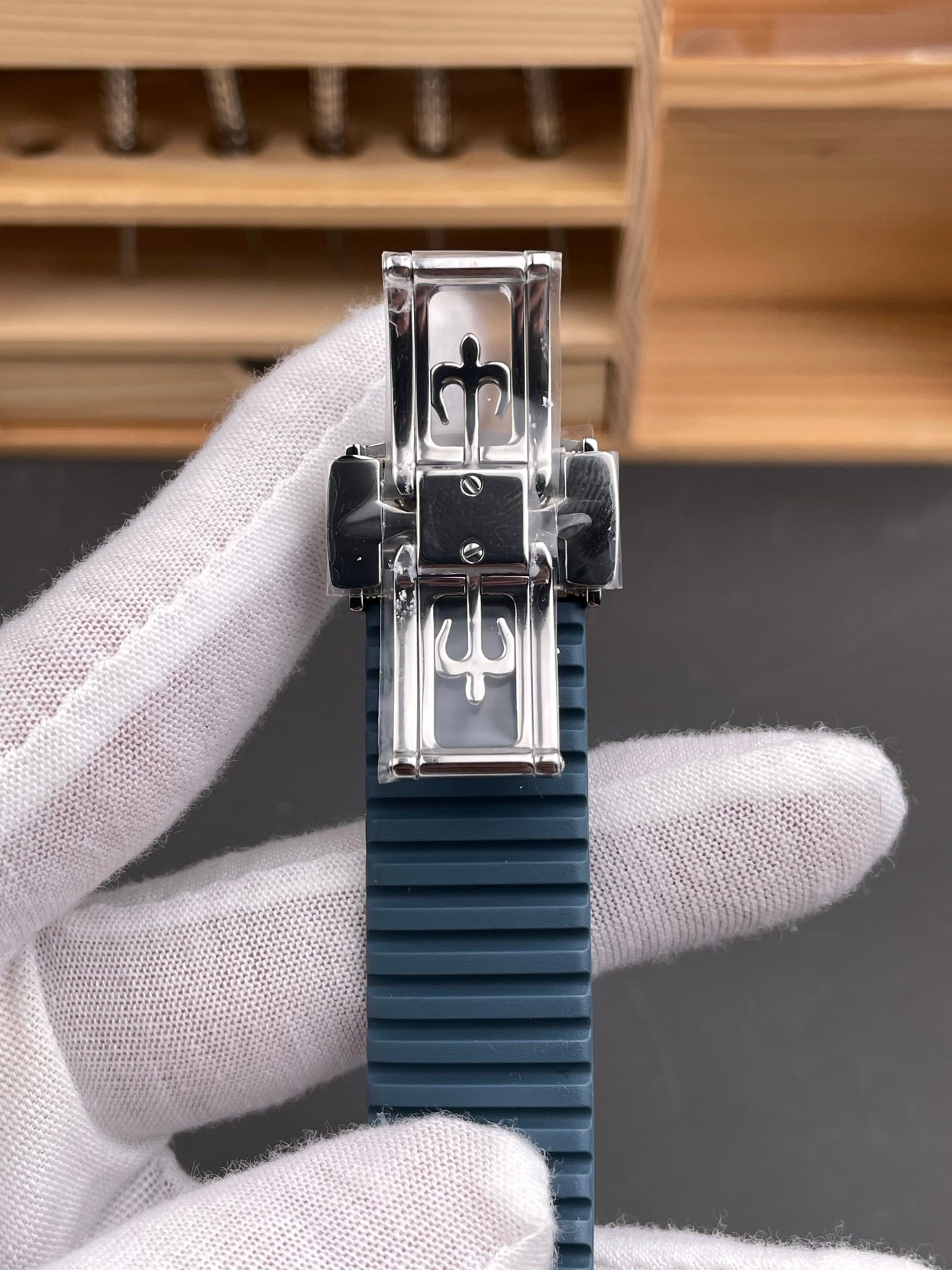 Patek Philippe Aquanaut Travel Time 5164G-001 White Gold Watch