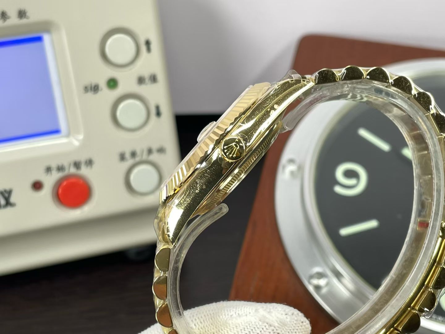 Rolex Day-Date 40 Yellow Gold President Watch with Diamond Dial