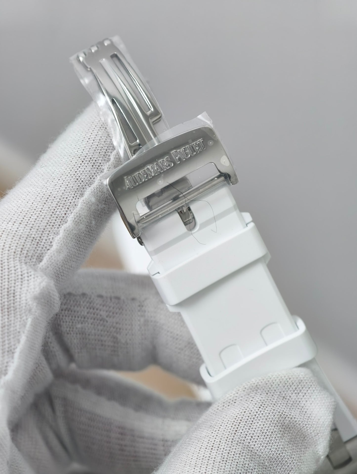 Audemars Piguet Royal Oak Offshore Chronograph 37mm – Diamond Bezel Watch