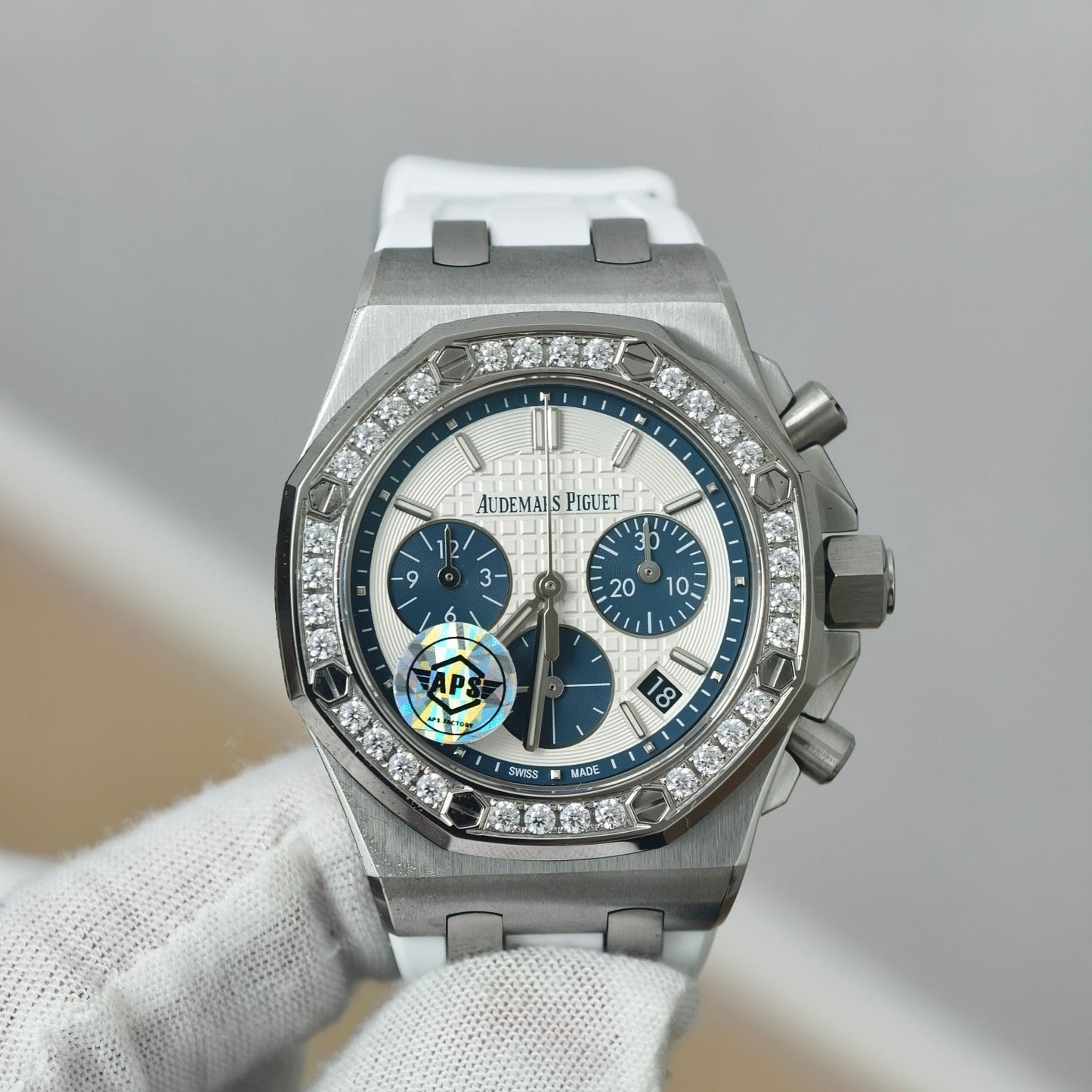 Audemars Piguet Royal Oak Offshore Chronograph 37mm – Diamond Bezel Watch