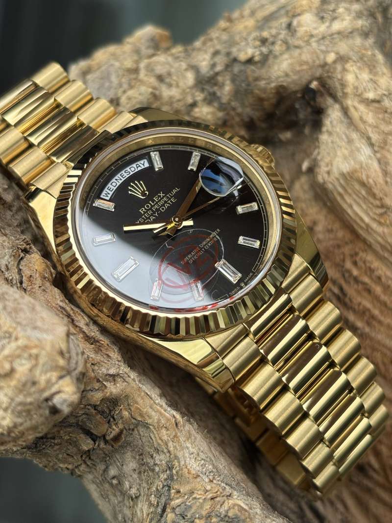 Rolex Day-Date 40 Yellow Gold Black Diamond Dial