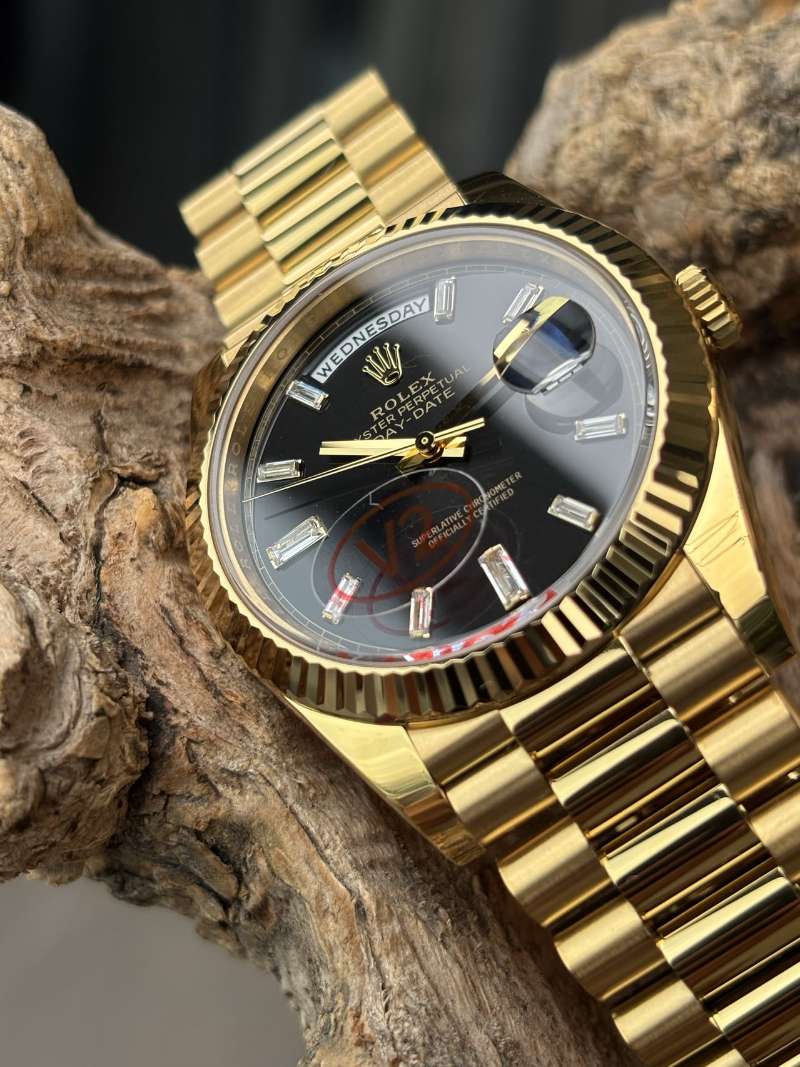 Rolex Day-Date 40 Yellow Gold Black Diamond Dial