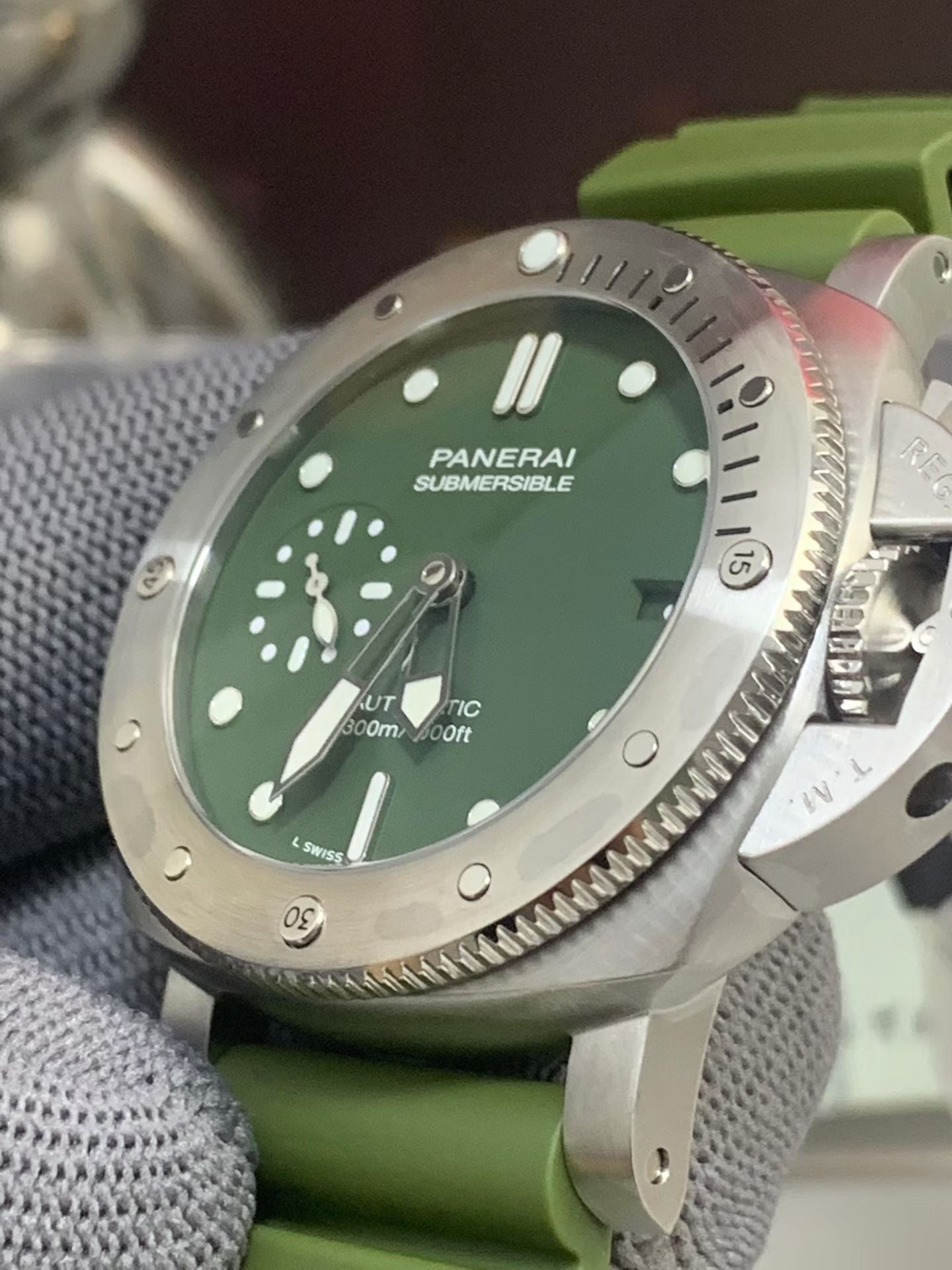 Panerai Submersible Verde Militare 42mm PAM01055