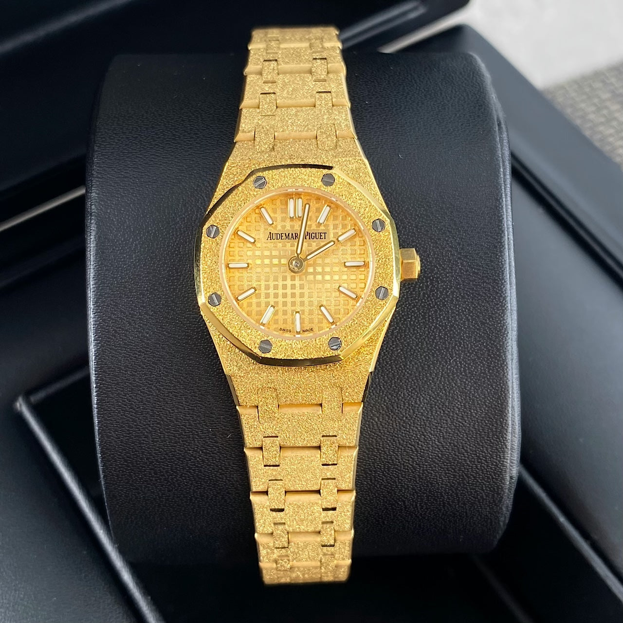 Audemars Piguet Royal Oak Mini Frosted Gold Quartz 18K Yellow Gold Watch