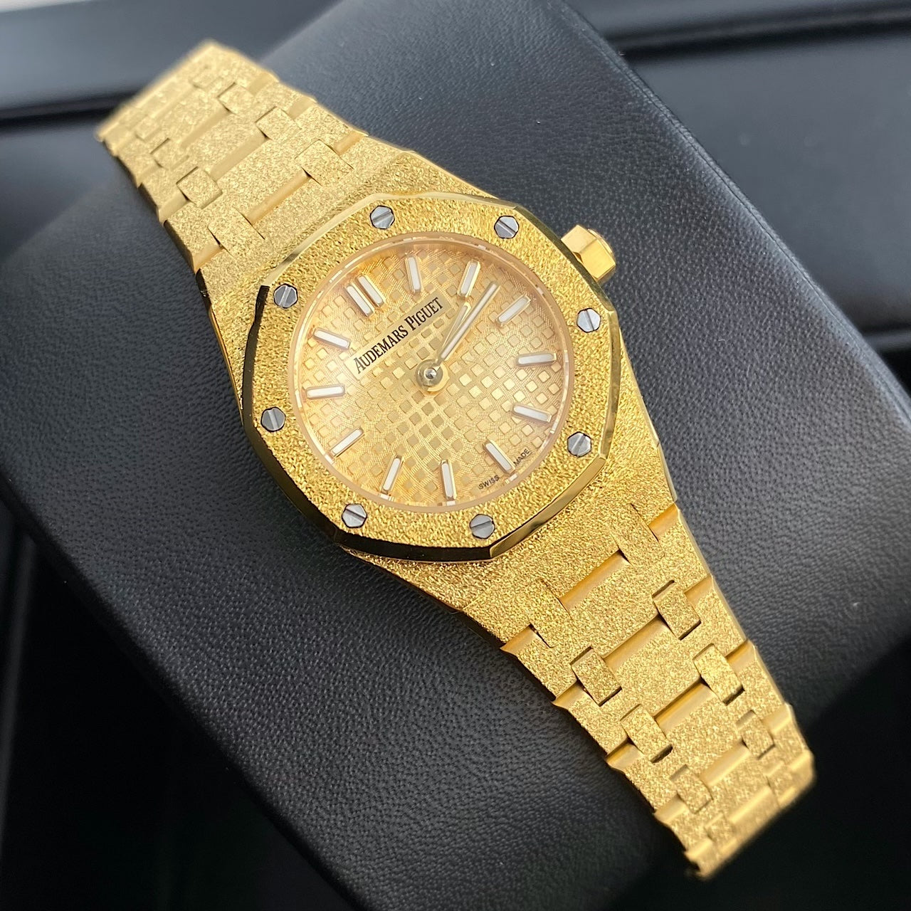 Audemars Piguet Royal Oak Mini Frosted Gold Quartz 18K Yellow Gold Watch