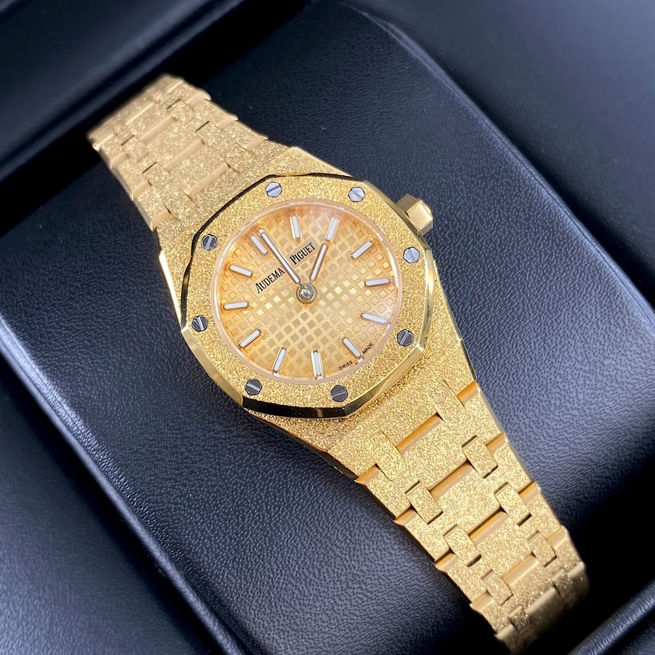 Audemars Piguet Royal Oak Mini Frosted Gold Quartz 18K Yellow Gold Watch
