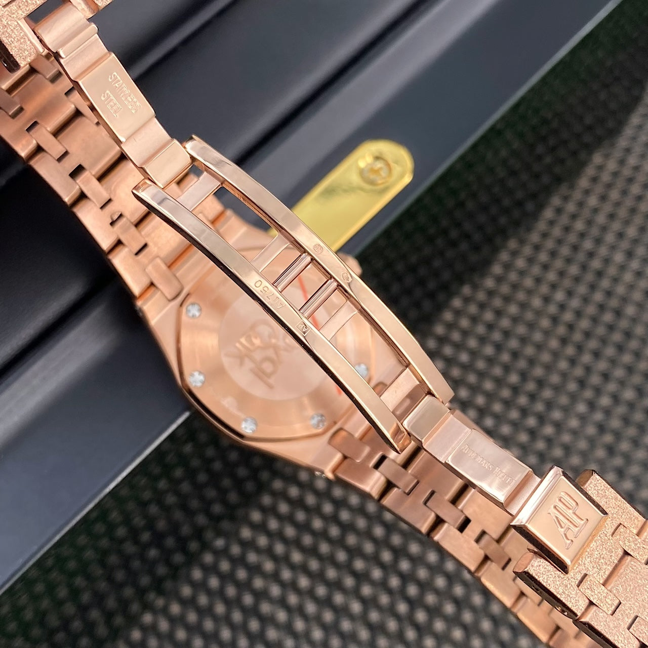 Audemars Piguet Royal Oak Mini Frosted Gold Quartz 18K Rose Gold Ladies Watch