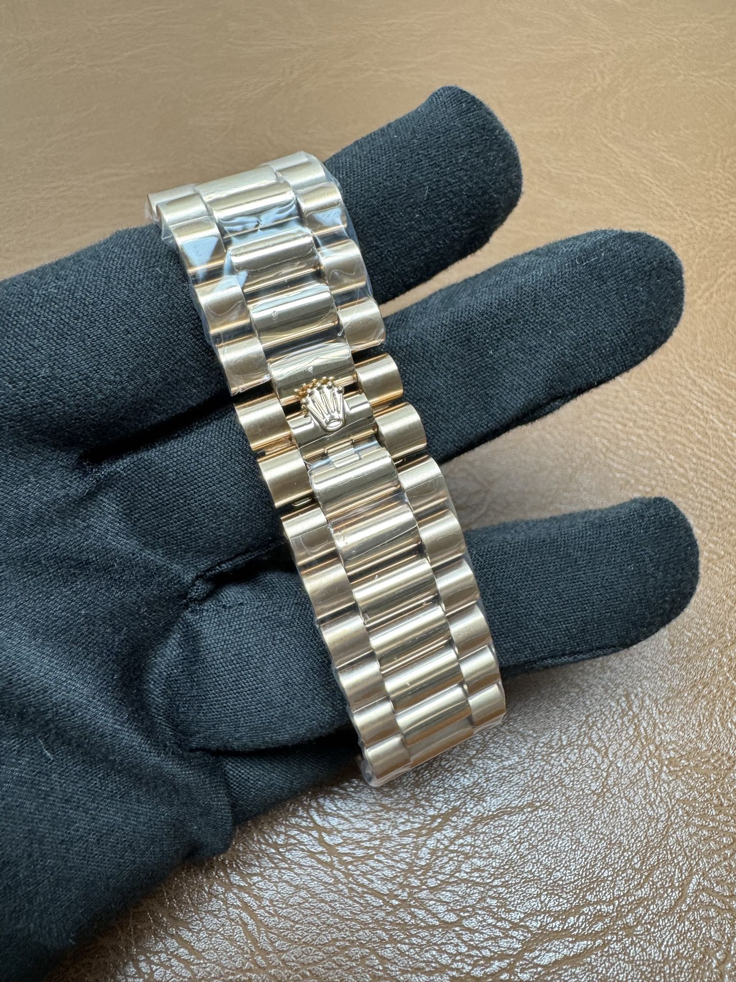 Rolex Day-Date 40 Ref. 228235 Everose Gold Chocolate Dial