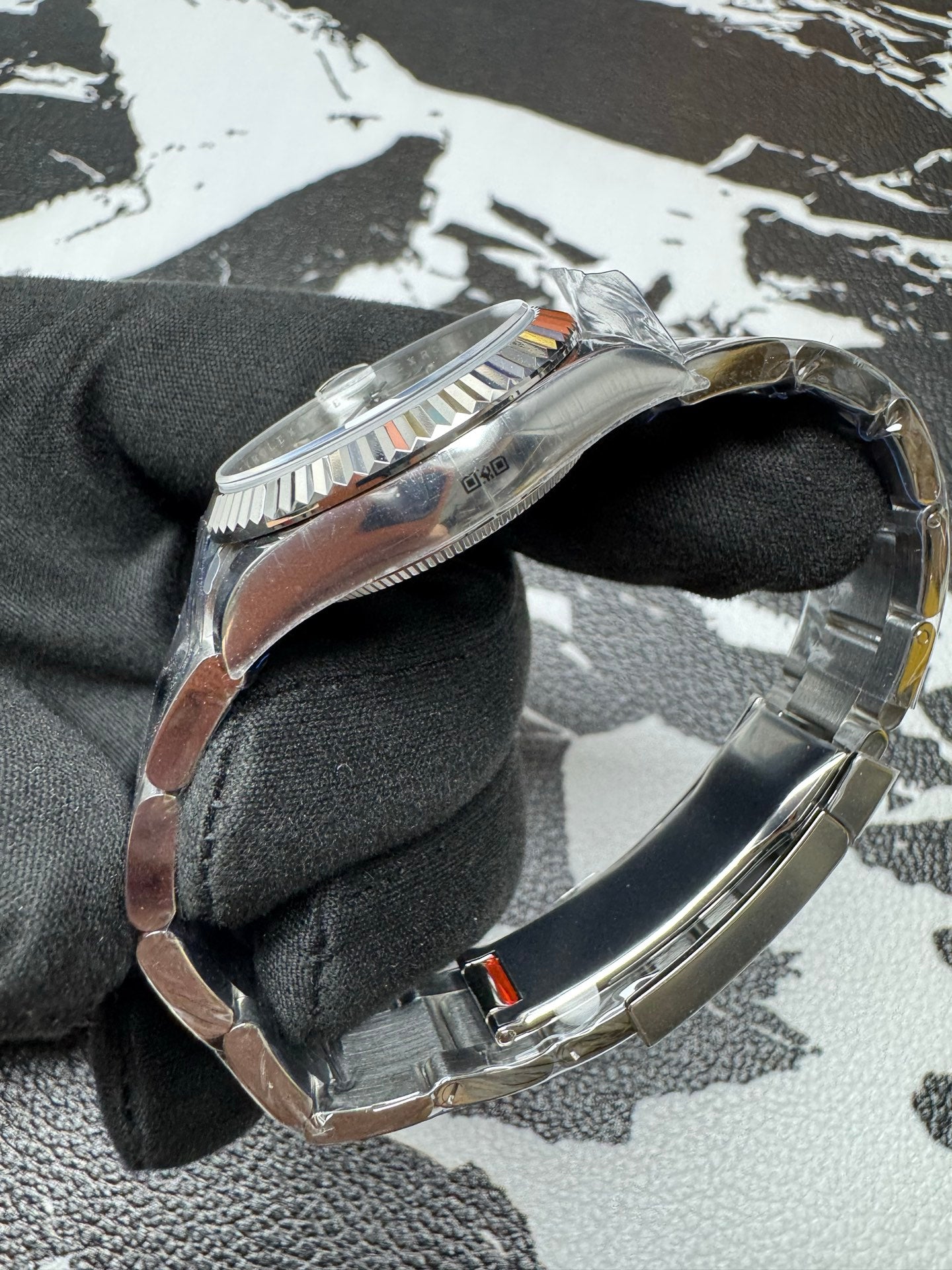Rolex Datejust 31 Silver Roman Dial Fluted Bezel