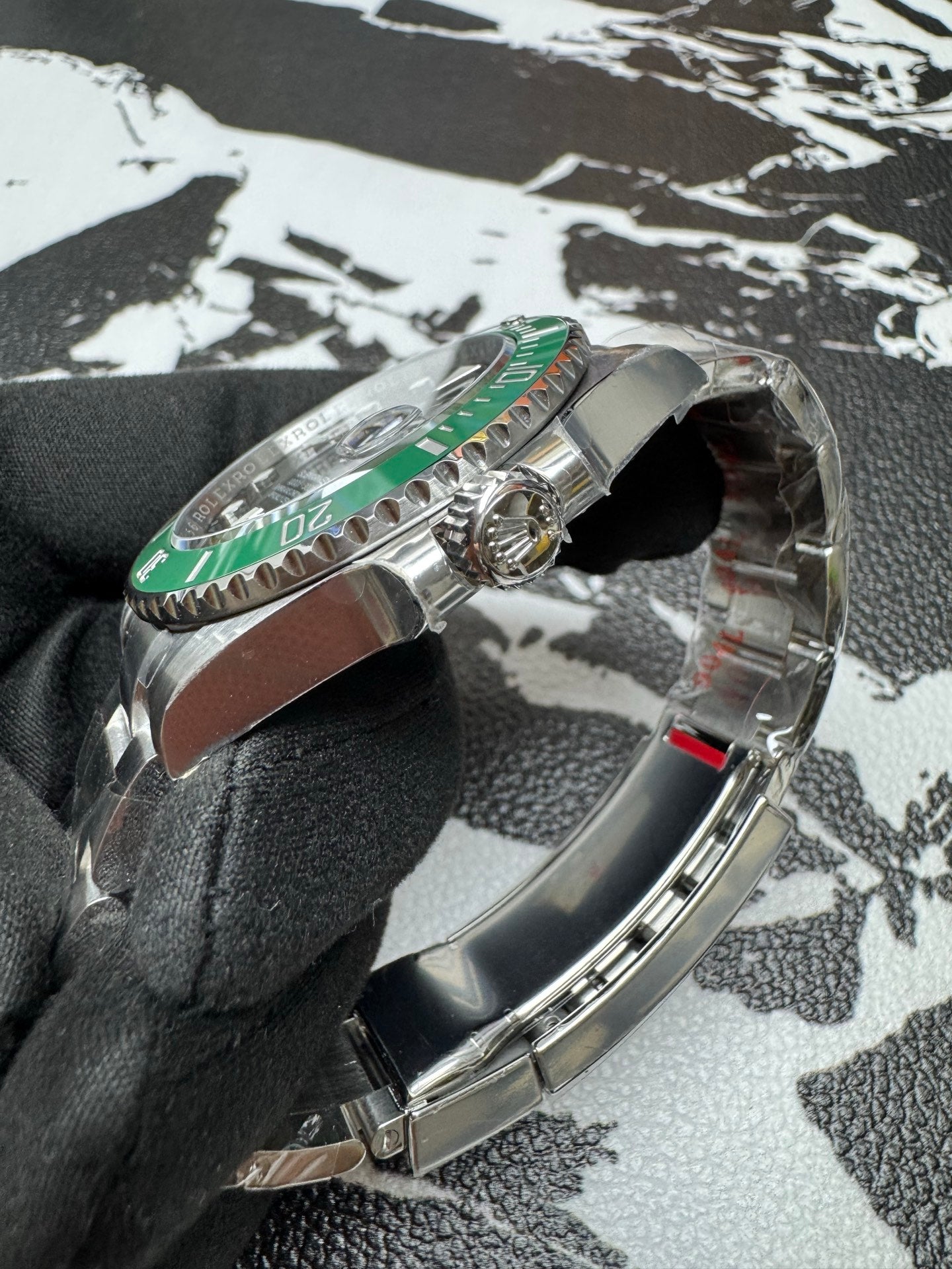 Rolex Submariner Date 126610LV Starbucks Green Bezel