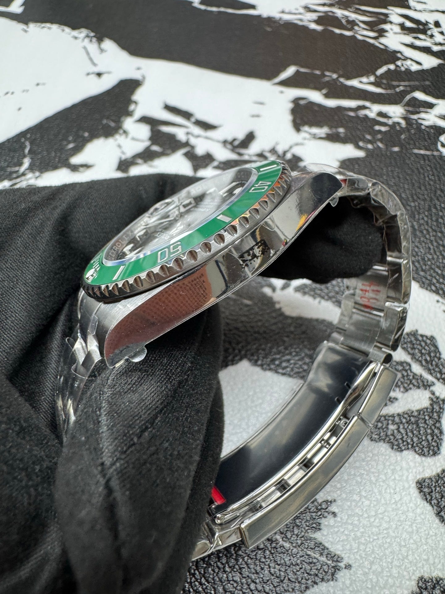 Rolex Submariner Date 126610LV Starbucks Green Bezel