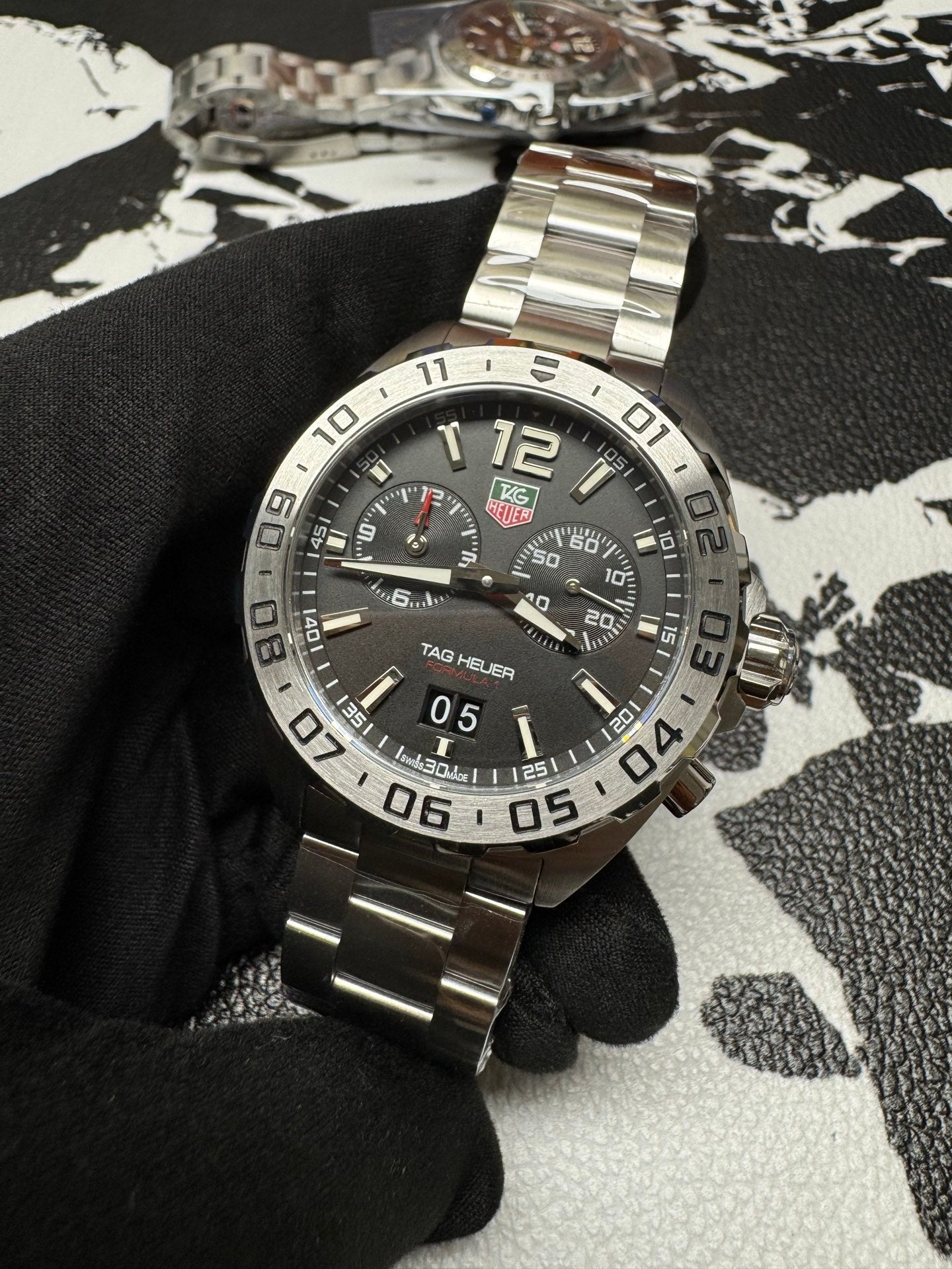 TAG Heuer Formula 1 WAZ111A.BA0875 Grande Date Watch