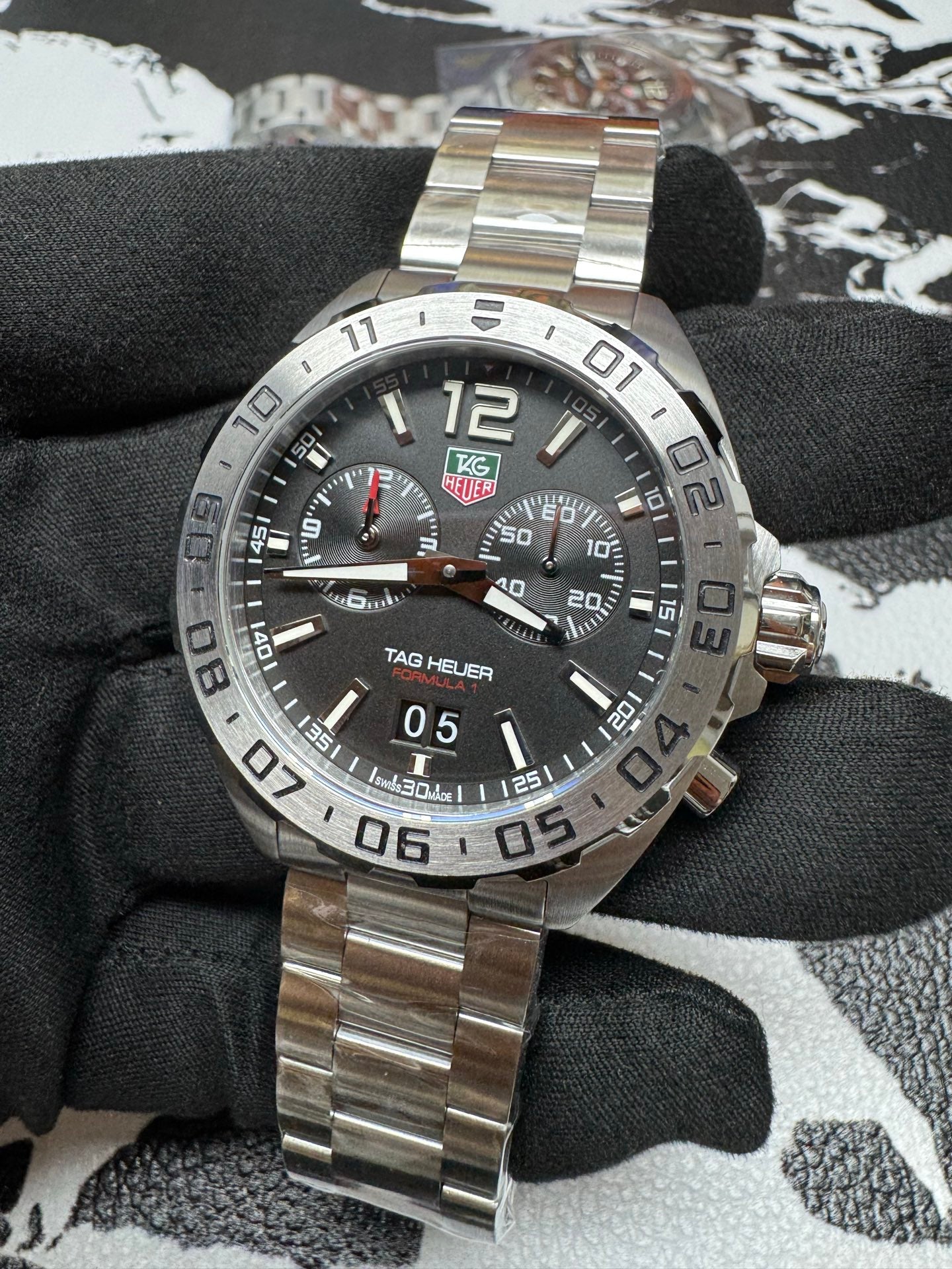 TAG Heuer Formula 1 WAZ111A.BA0875 Grande Date Watch