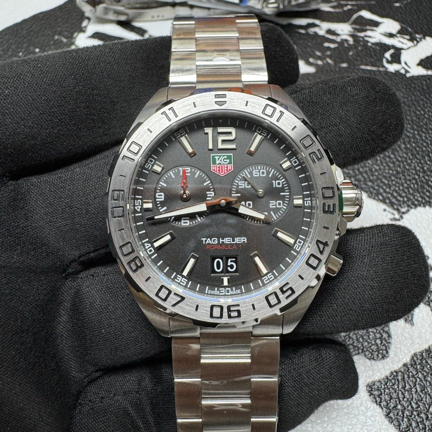 TAG Heuer Formula 1 WAZ111A.BA0875 Grande Date Watch