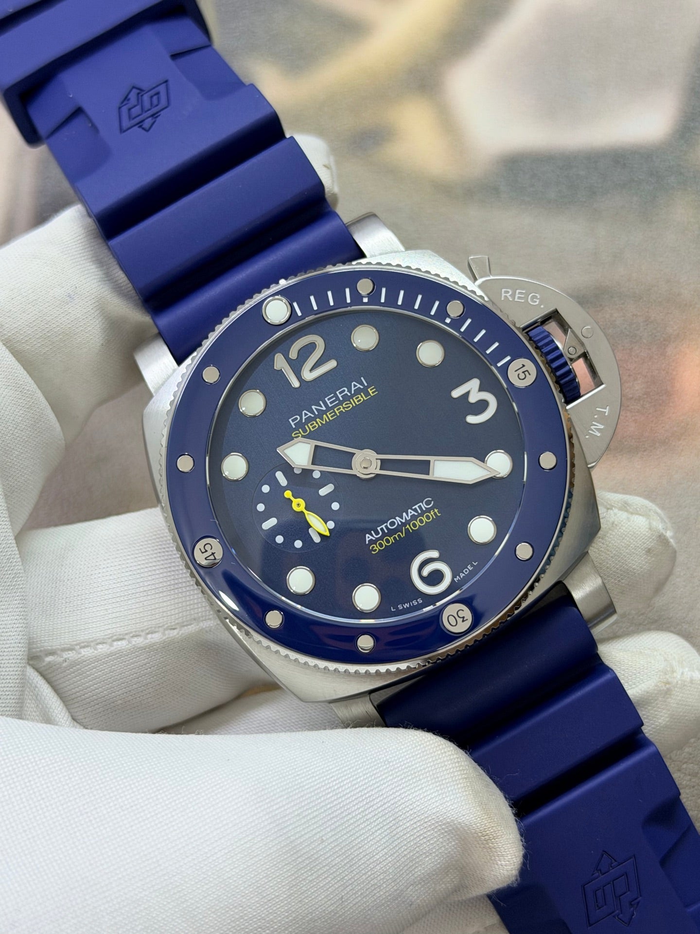 Panerai Submersible QuarantaQuattro Mike Horn Edition PAM01676 Blue Dial Watch