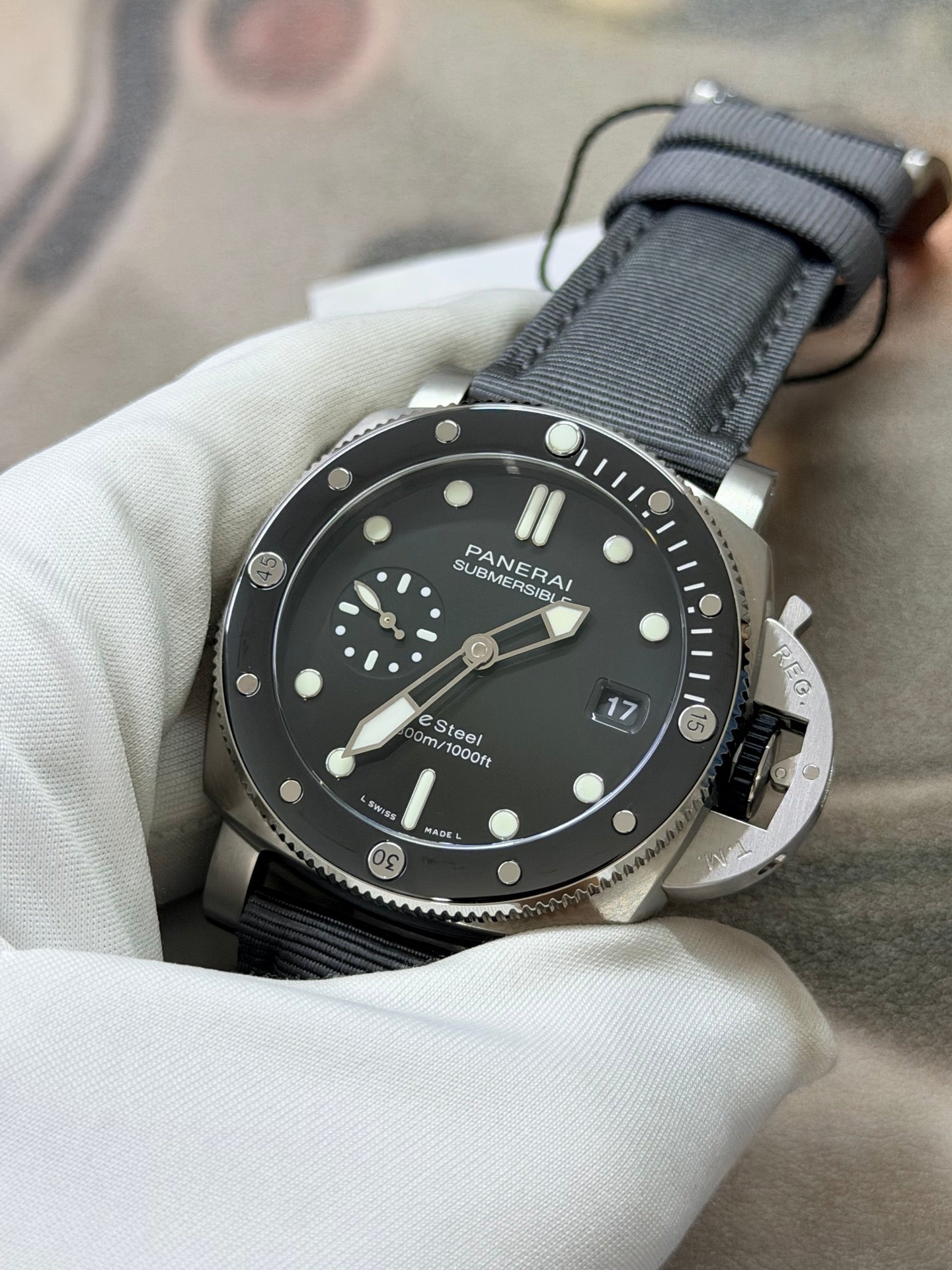Panerai Submersible QuarantaQuattro Grigio Roccia Grey Dial Luxury Dive Watch