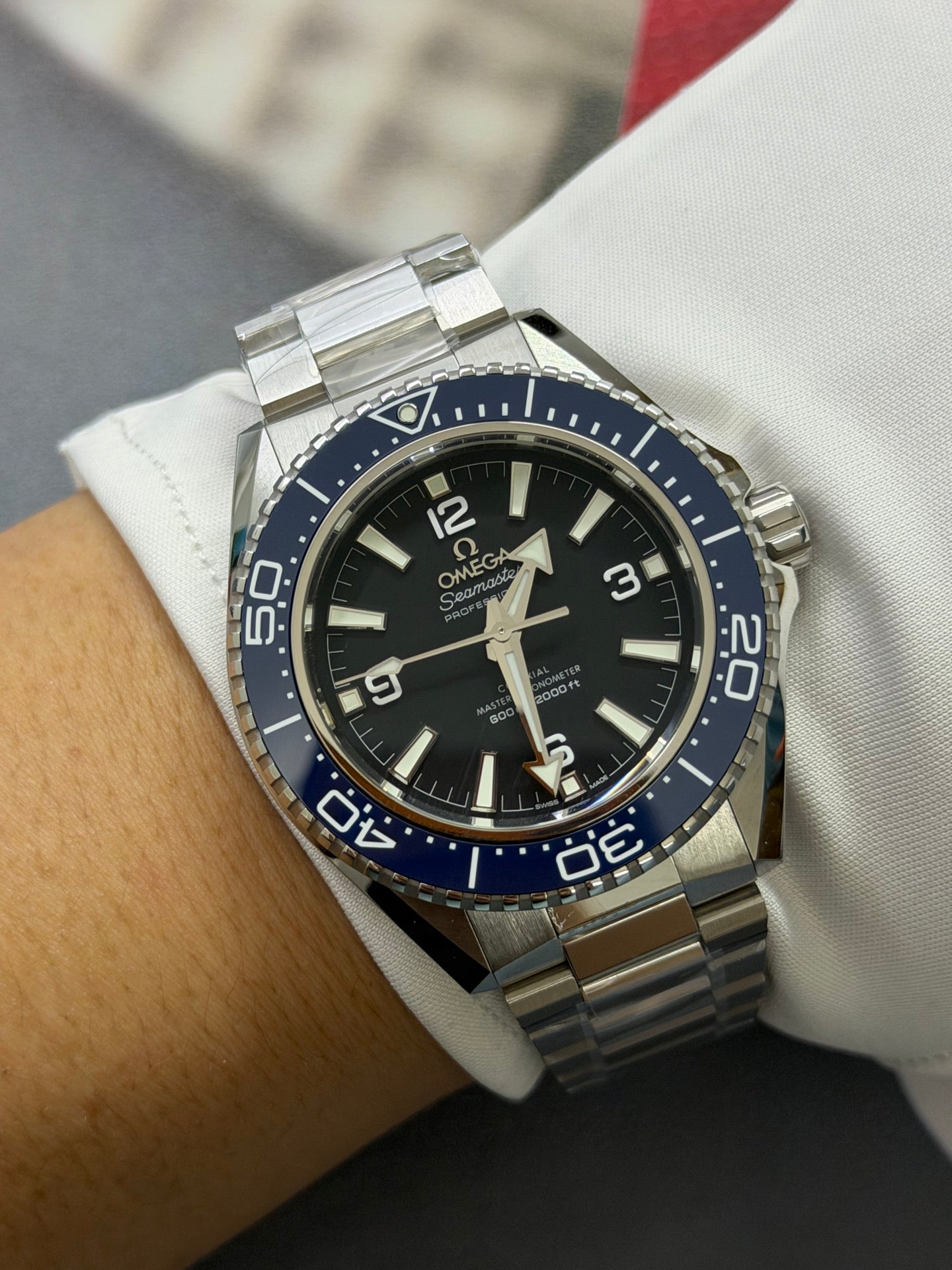 Omega Seamaster Planet Ocean 600M Black Ceramic Bezel Luxury Watch