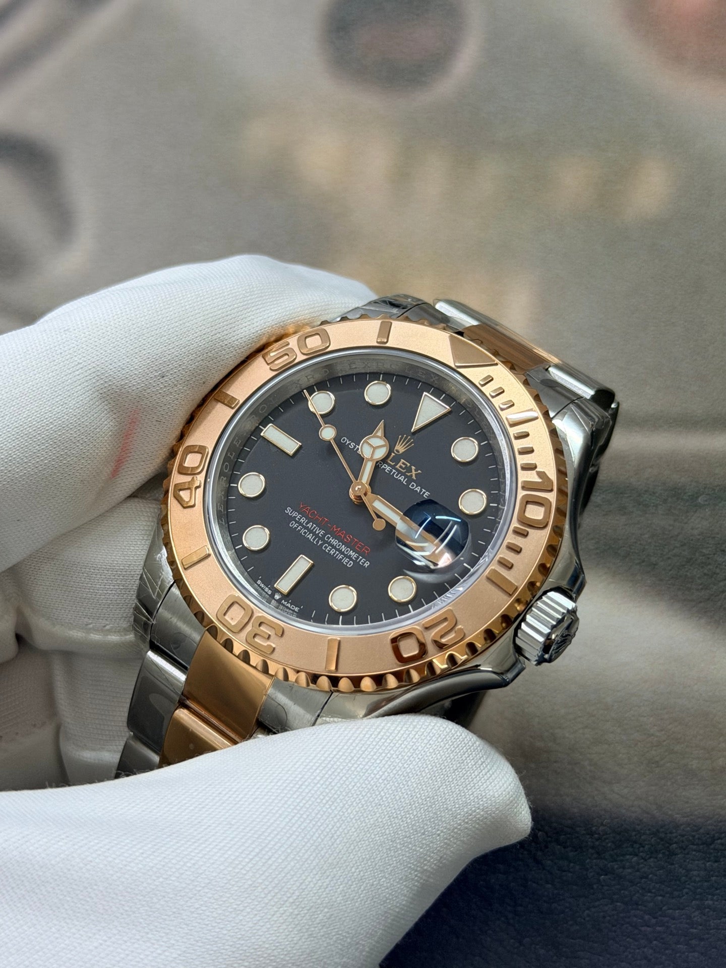 Rolex Yacht-Master 40 Oystersteel & Everose Gold with Black Dial
