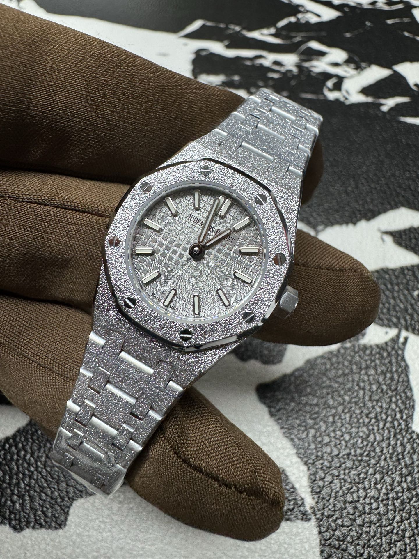 Audemars Piguet Royal Oak Mini Frosted White Gold 23mm Quartz Watch