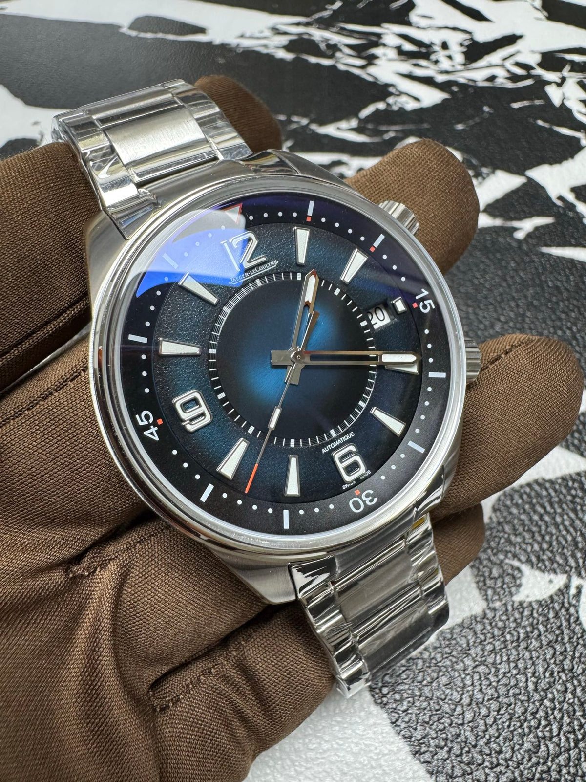 Jaeger-LeCoultre Polaris Mariner Date Stainless Steel Watch with Gradient Blue Dial